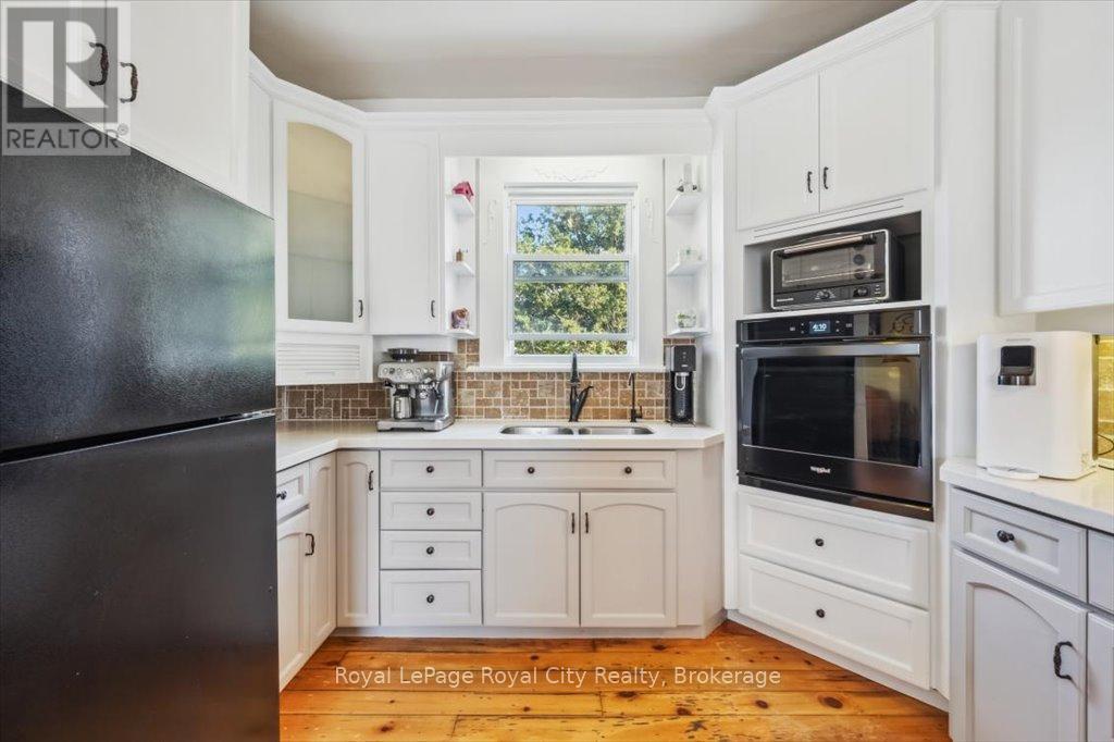 572 Woolwich Street, Guelph, Ontario  N1H 3Y2 - Photo 21 - X12376713