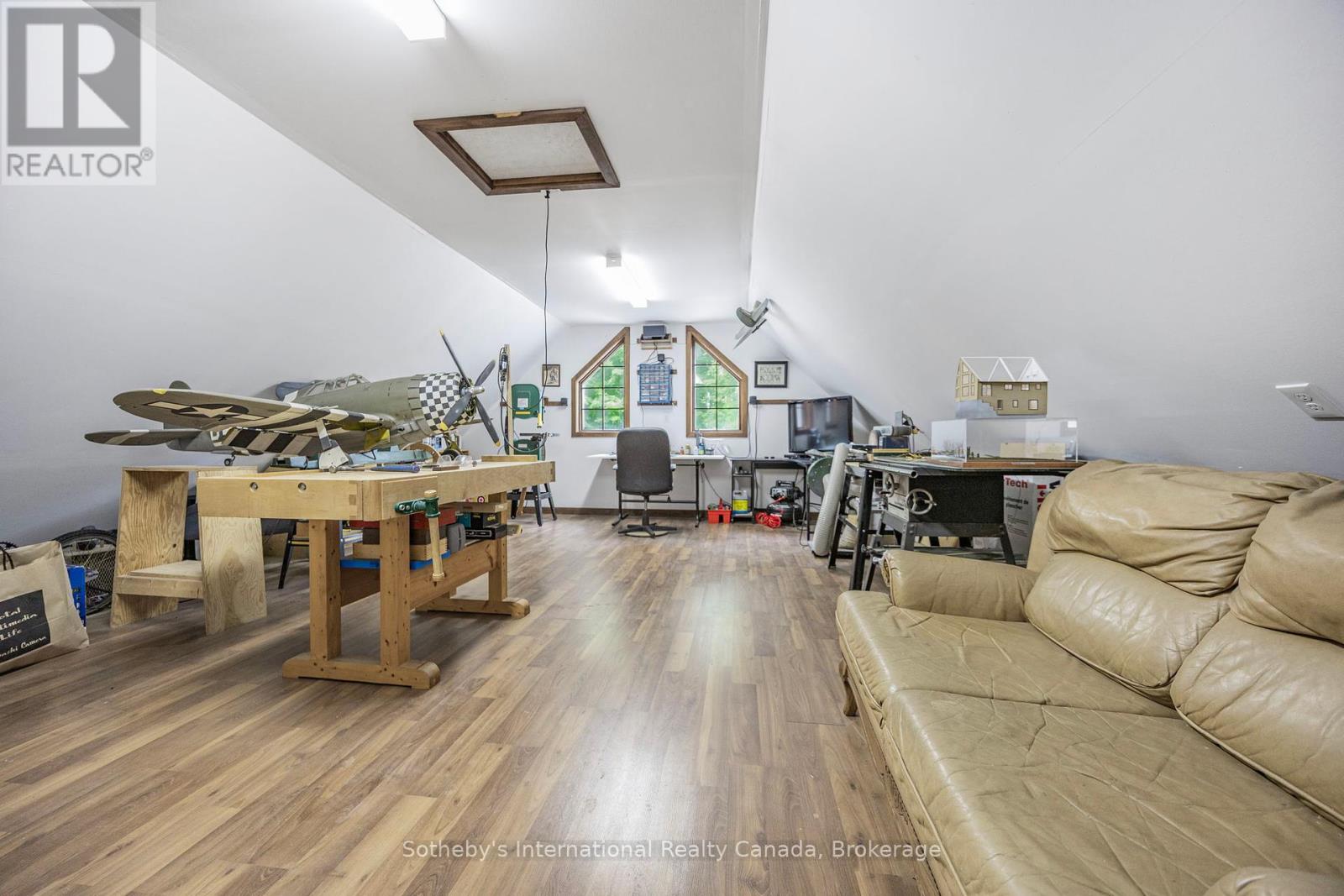 28 Big Tree Circle, Mulmur, Ontario  L9V 3M3 - Photo 42 - X12376790