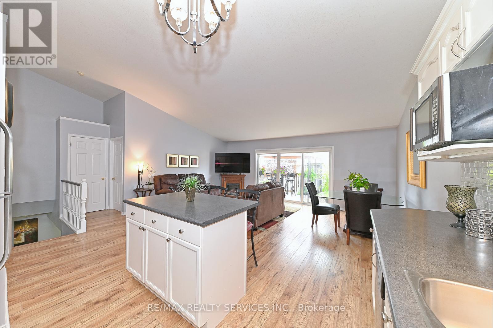 31 - 1077 Hamilton Road, London East, Ontario  N5W 6G3 - Photo 7 - X12376468