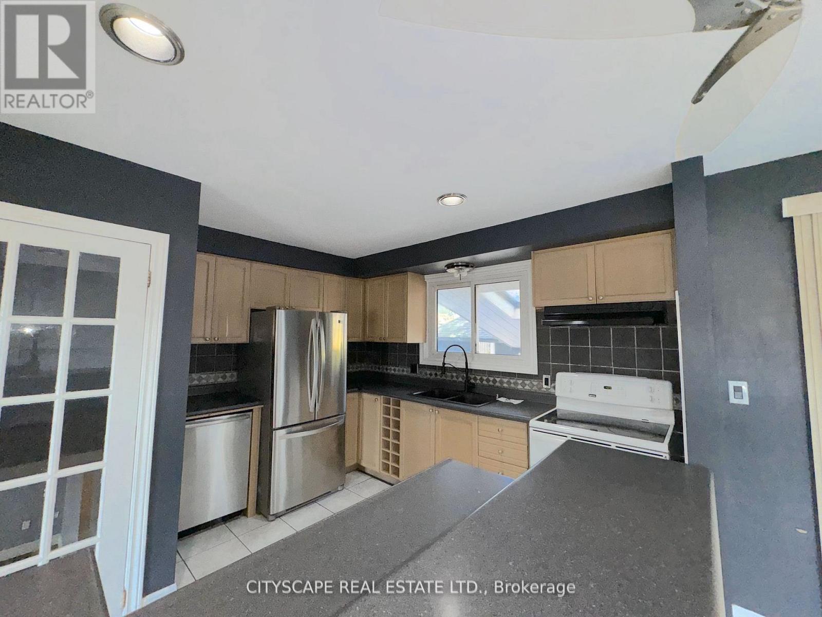 515 Grantham Avenue, St. Catharines (Vine/linwell), Ontario  L2M 6W2 - Photo 7 - X12376506