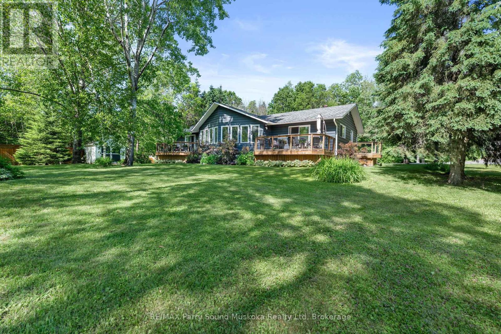 36 Maple Street, Seguin, Ontario  P0C 1J0 - Photo 2 - X12376824
