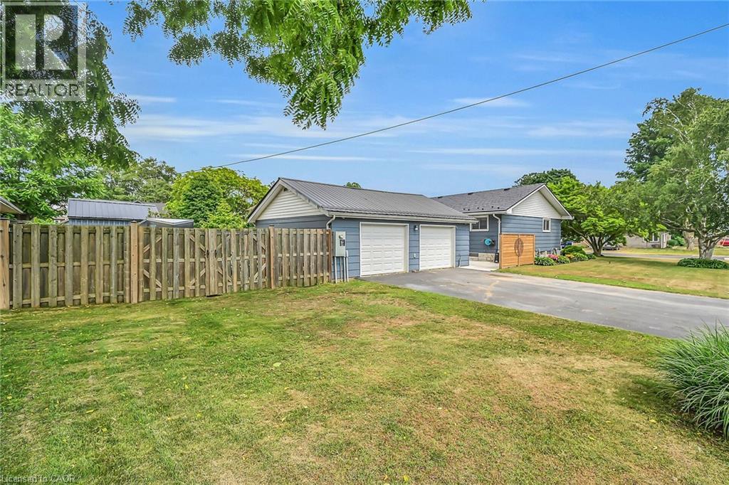 4 Clifford Street, Port Dover, Ontario  N0A 1N0 - Photo 3 - 40745527