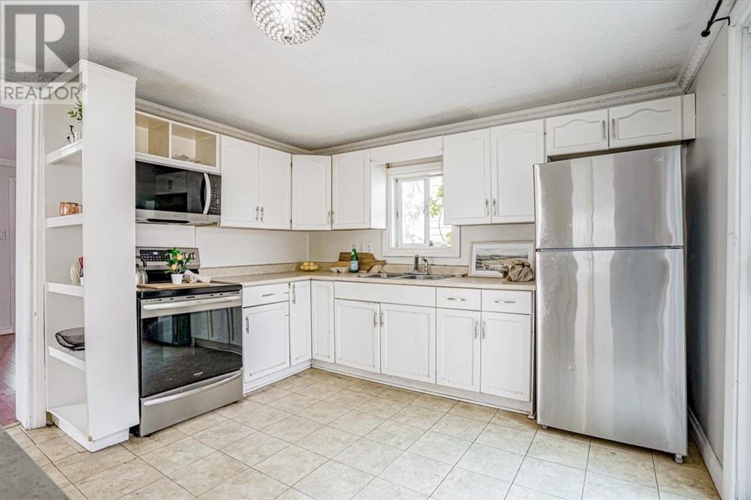 284 Notre Dame Avenue, Greater Sudbury, Ontario  P3C 5K5 - Photo 7 - 2124422