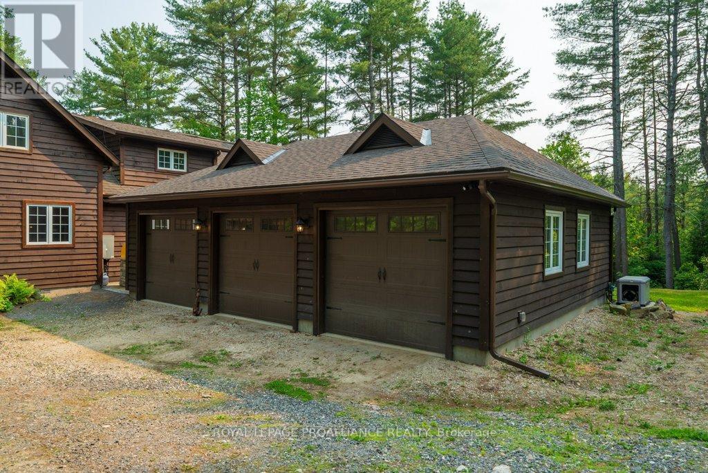 1421 Turtle Lake Lane, North Frontenac, Ontario  K0H 2M0 - Photo 4 - X12229389