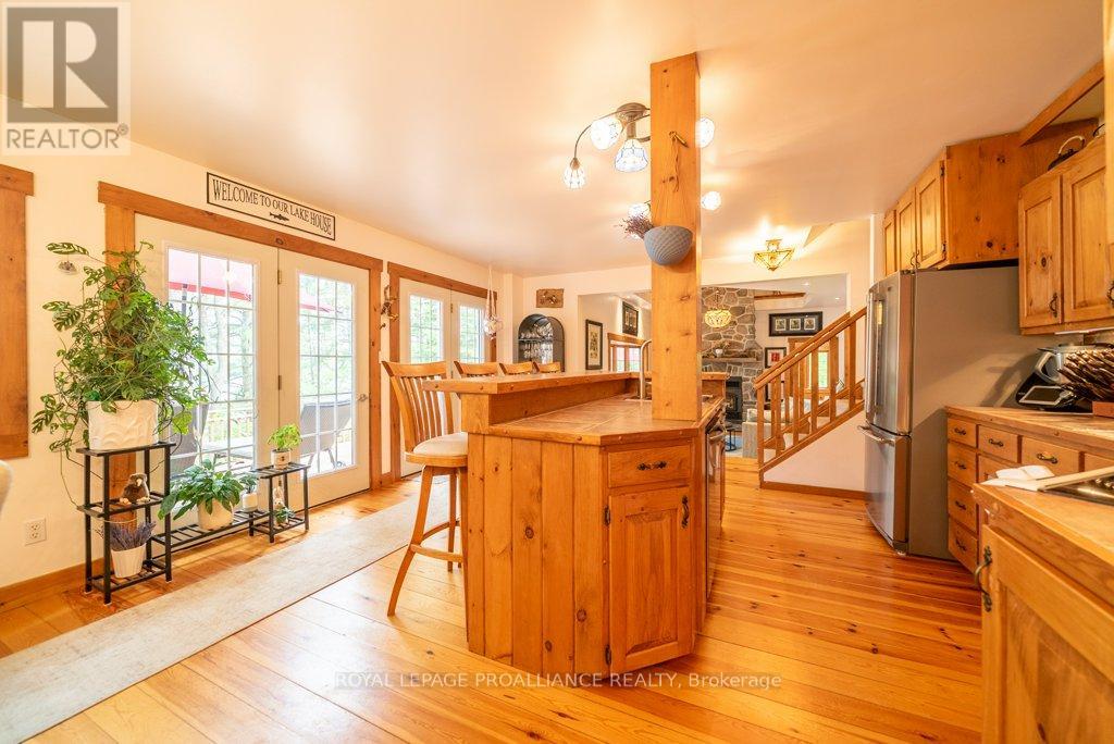 1421 Turtle Lake Lane, North Frontenac, Ontario  K0H 2M0 - Photo 13 - X12229389