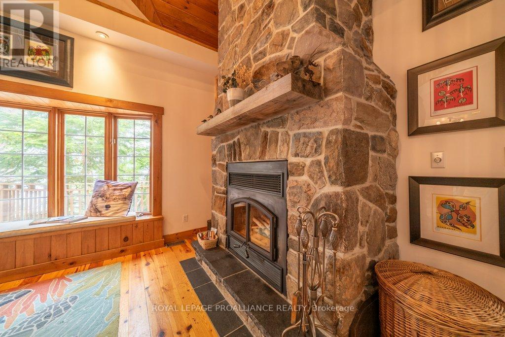 1421 Turtle Lake Lane, North Frontenac, Ontario  K0H 2M0 - Photo 19 - X12229389