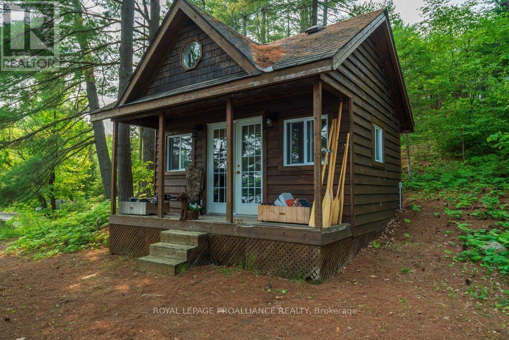 1421 Turtle Lake Lane, North Frontenac, Ontario  K0H 2M0 - Photo 42 - X12229389