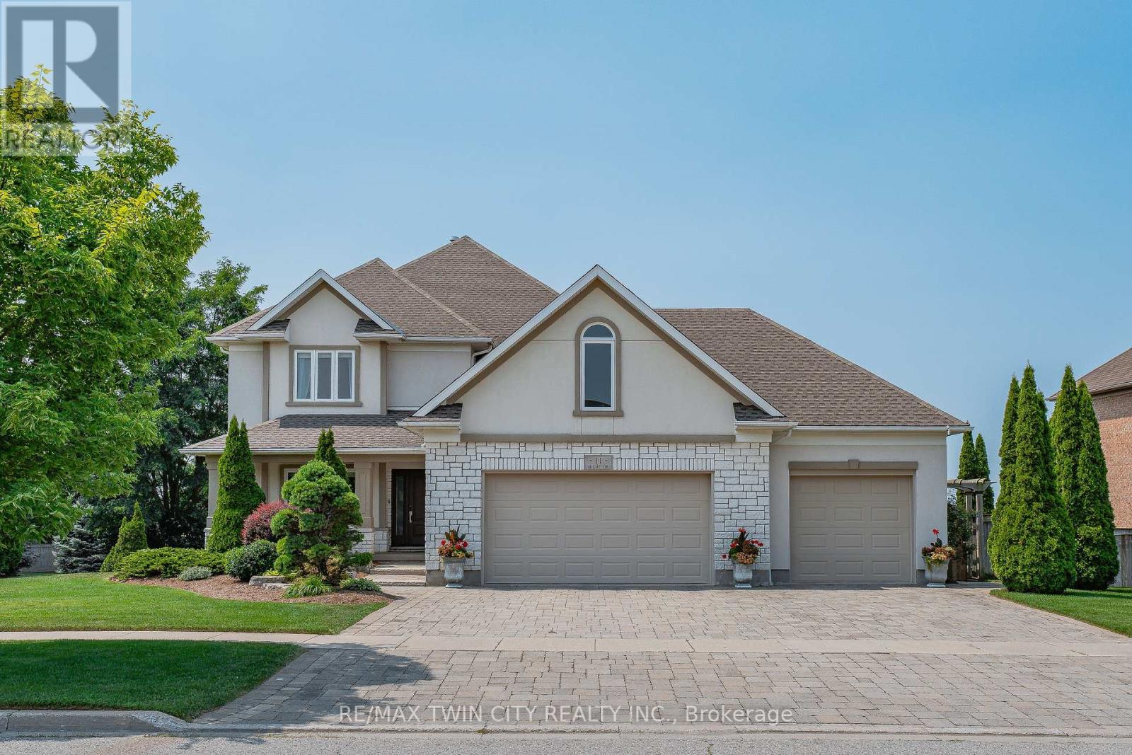 11 Milne Drive, Wilmot, Ontario  N0B 2H0 - Photo 3 - X12325189