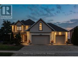 11 MILNE DRIVE, Wilmot, Ontario