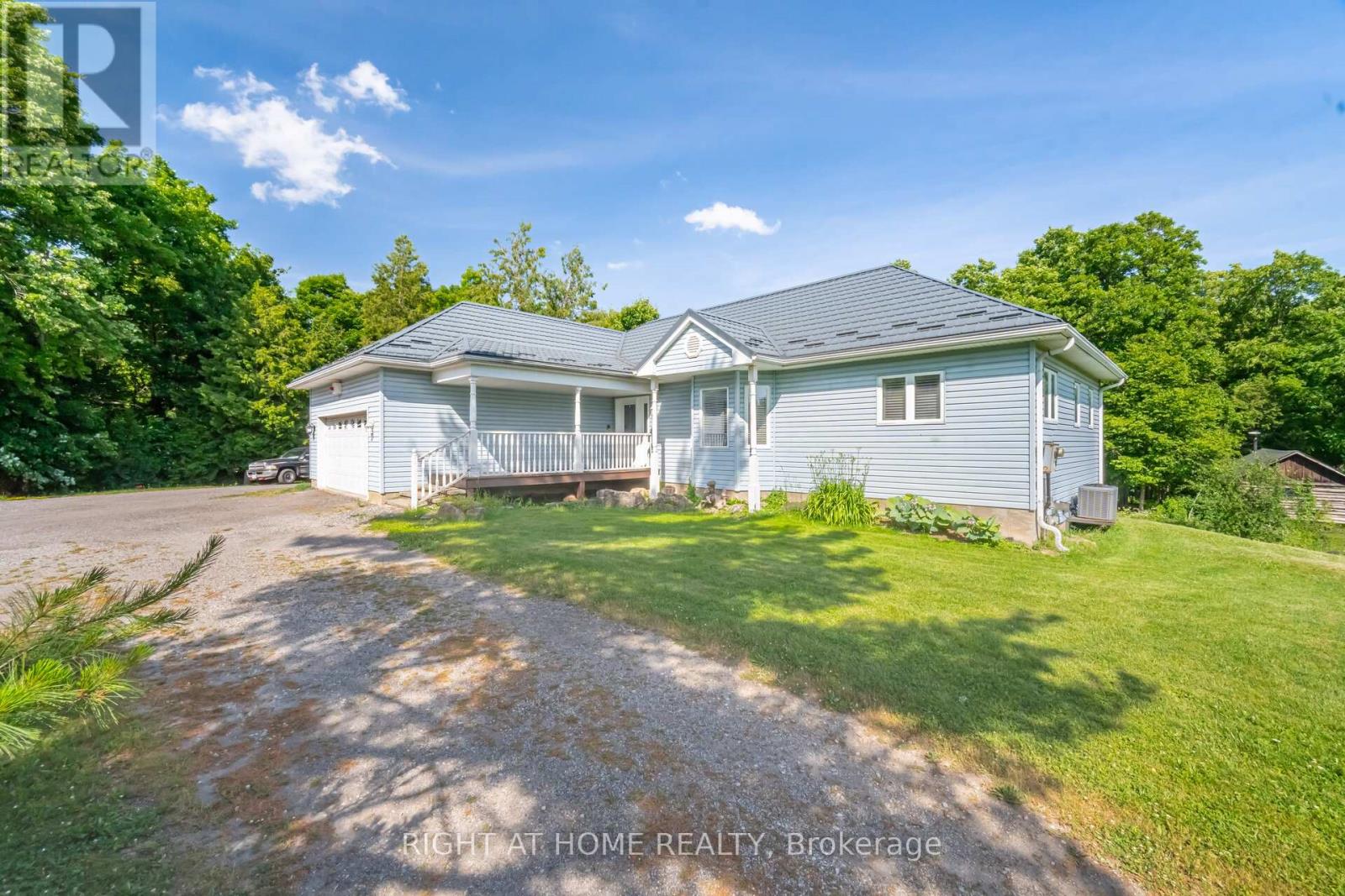 8080 Side Rd 15 Road, Halton Hills, Ontario  L9T 2X7 - Photo 2 - W12337732