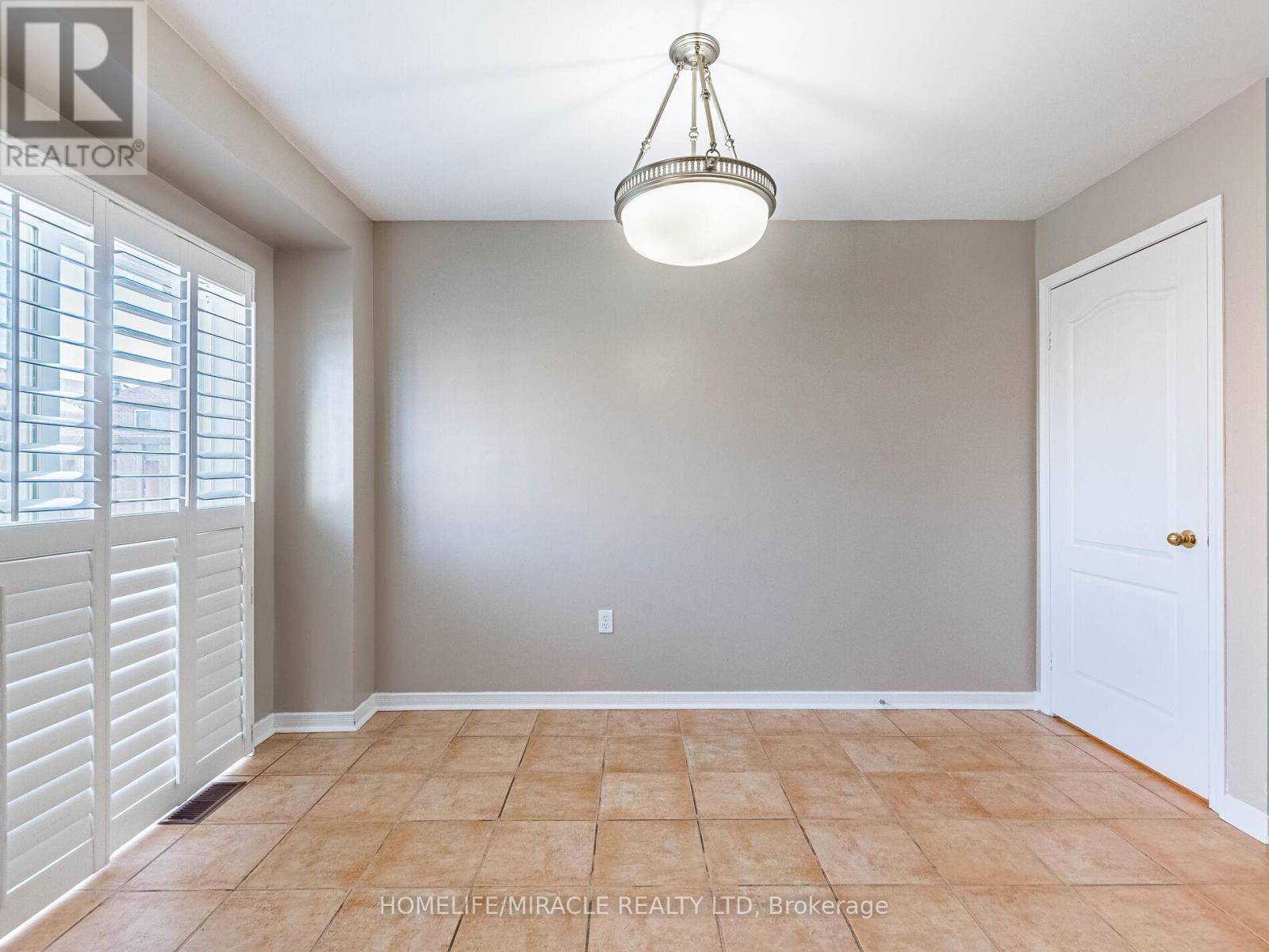 55 Native Landing, Brampton, Ontario  L6X 5A7 - Photo 21 - W12374499