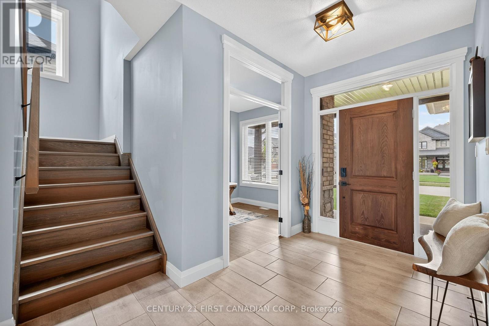 99 Thames Springs Crescent, Zorra, Ontario  N0M 2M0 - Photo 10 - X12376944