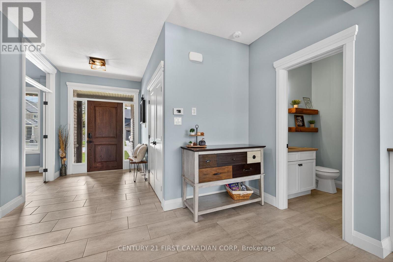 99 Thames Springs Crescent, Zorra, Ontario  N0M 2M0 - Photo 12 - X12376944