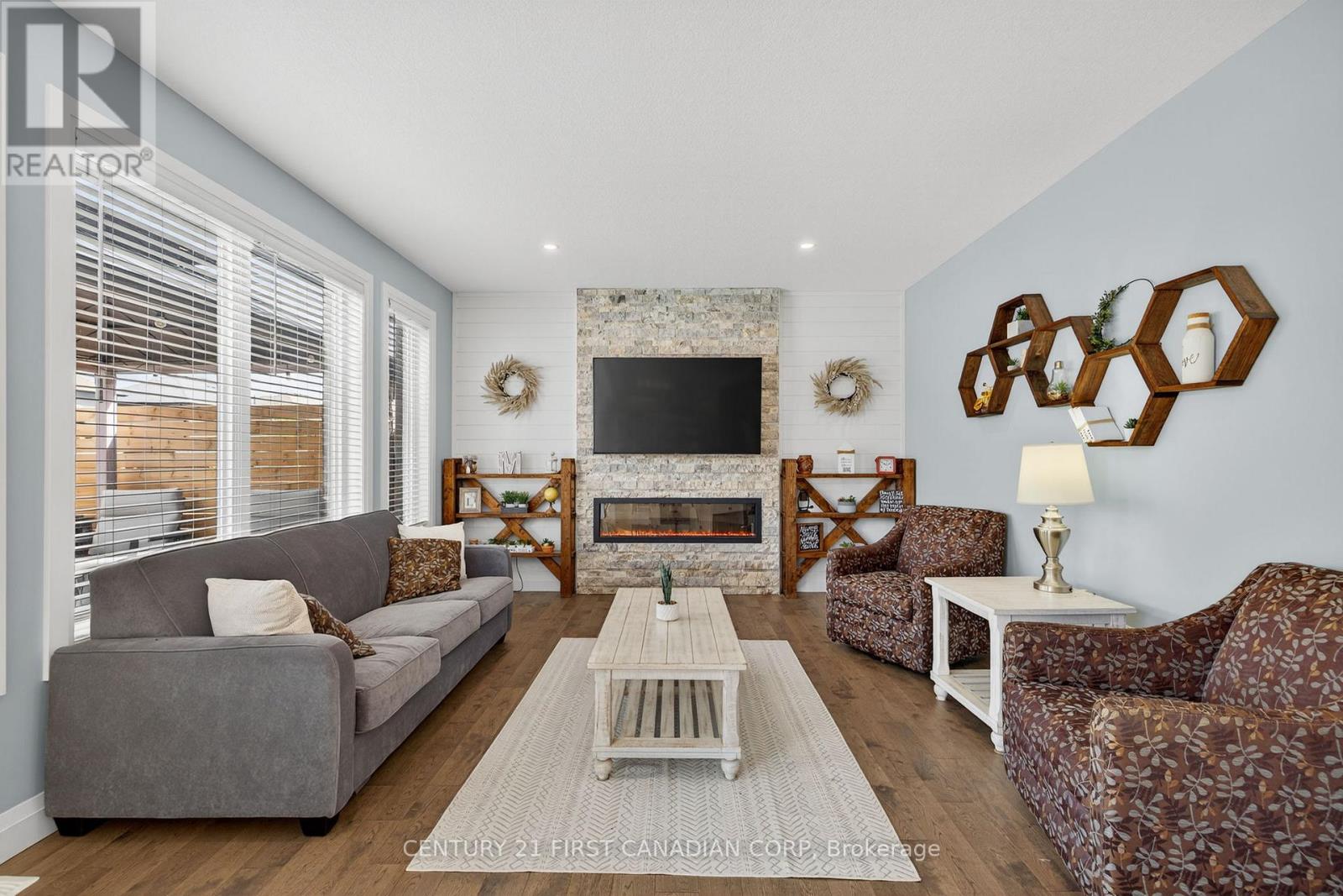 99 Thames Springs Crescent, Zorra, Ontario  N0M 2M0 - Photo 16 - X12376944