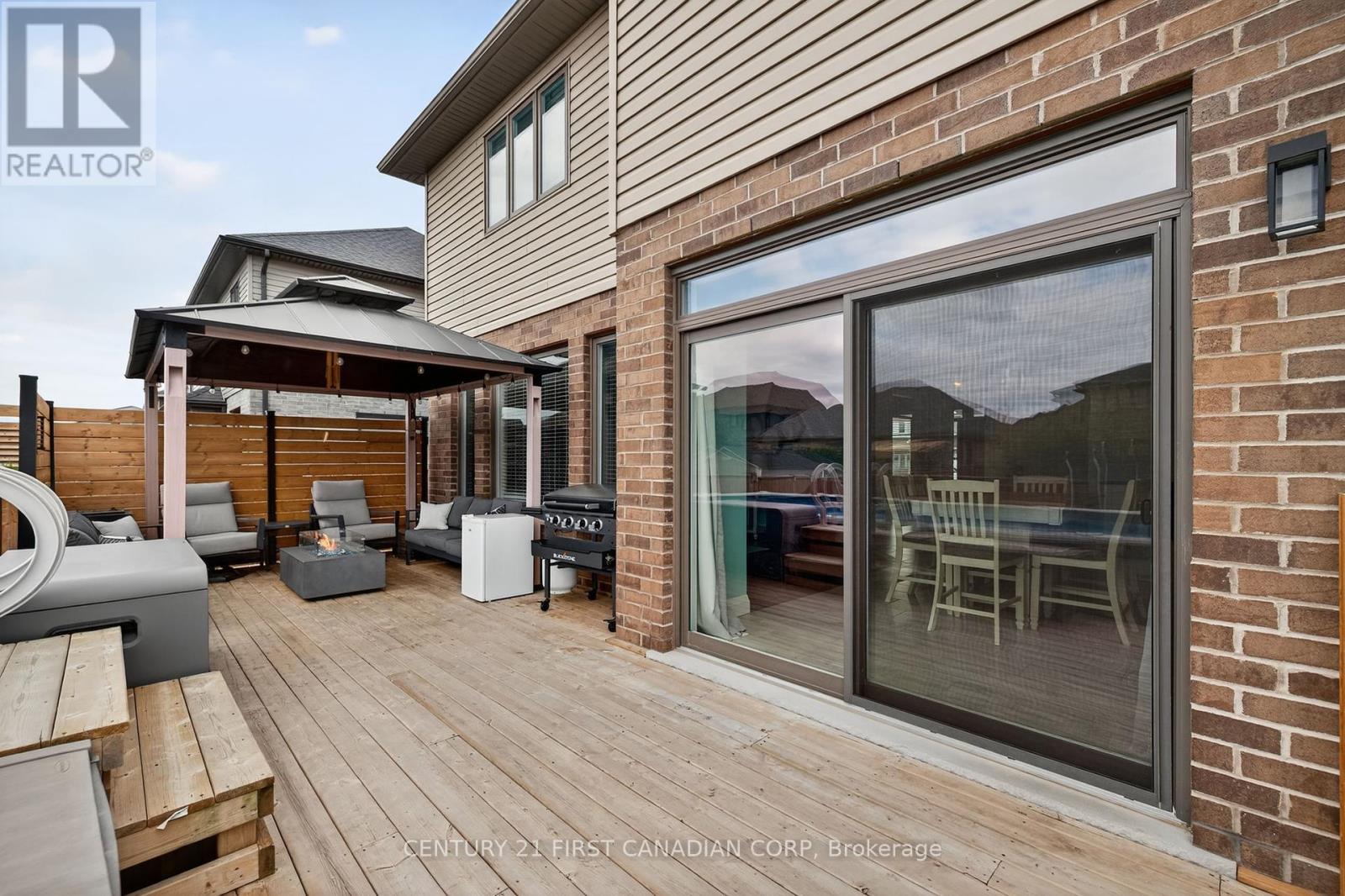 99 Thames Springs Crescent, Zorra, Ontario  N0M 2M0 - Photo 40 - X12376944