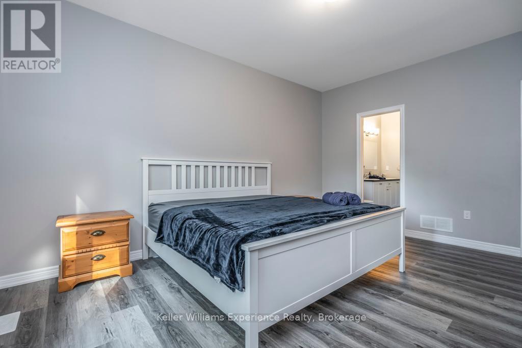 40 Lindale Avenue, Tiny, Ontario  L9M 0J2 - Photo 8 - S12376942