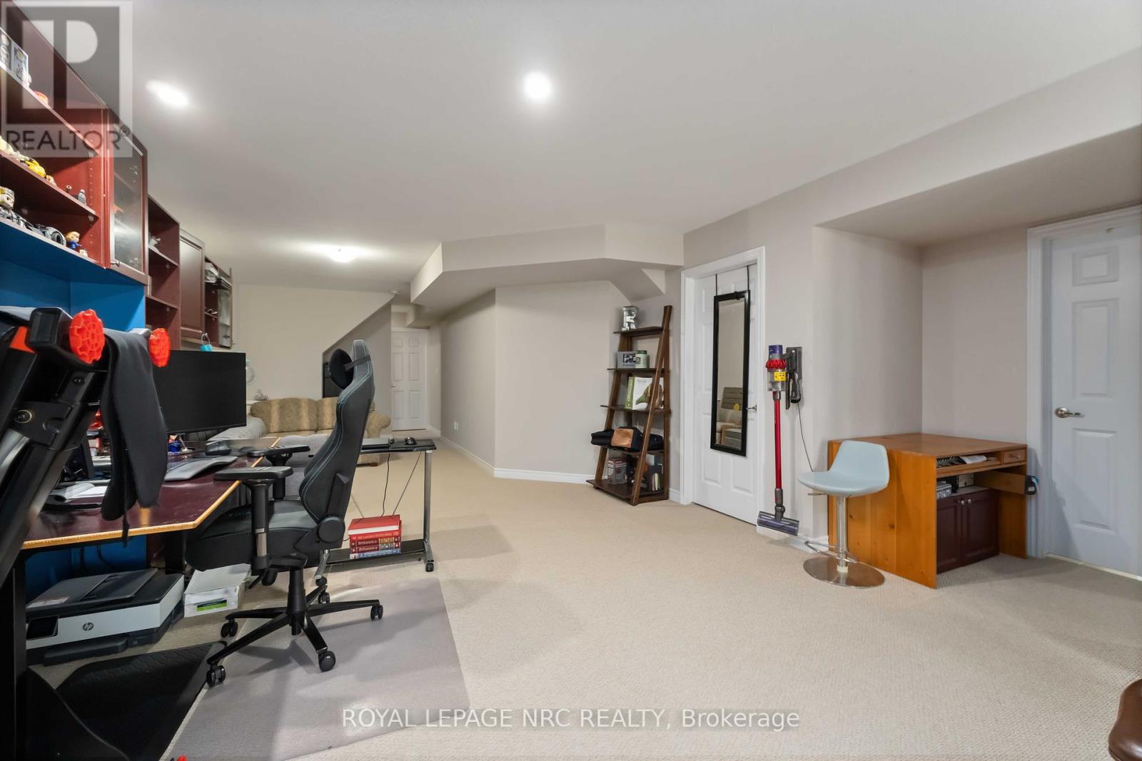 10 - 77 Avery Crescent, St. Catharines, Ontario  L2P 0E5 - Photo 29 - X12376934