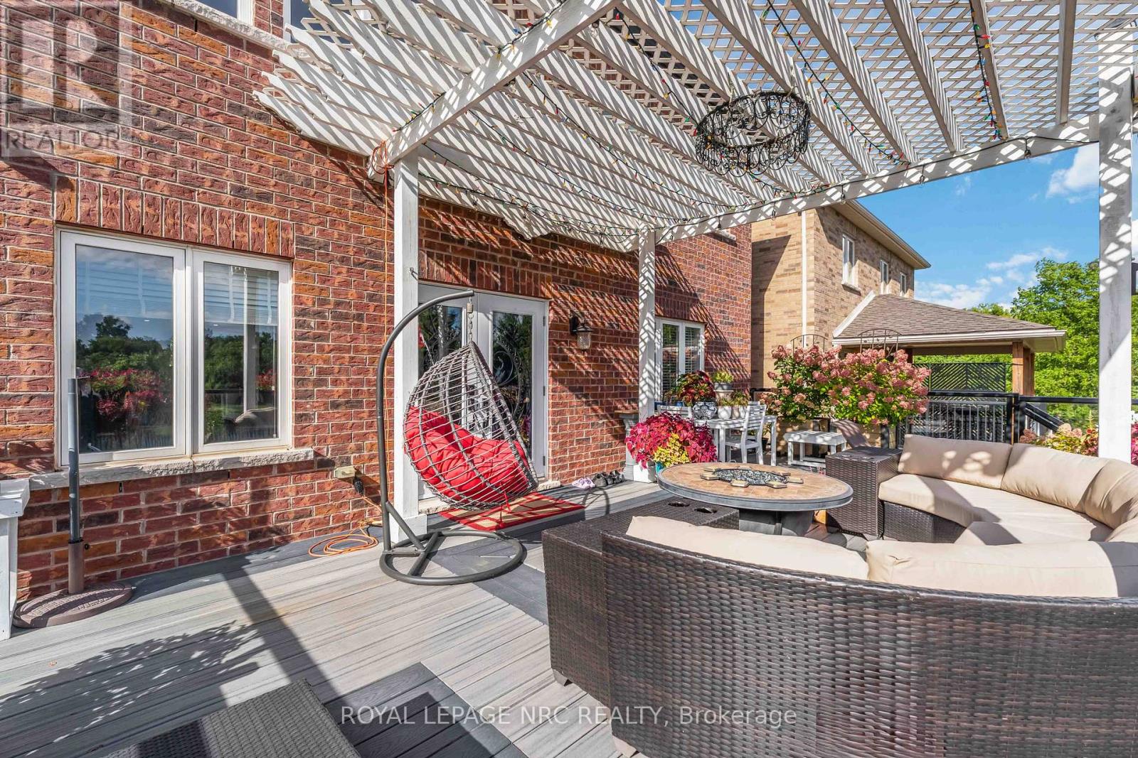 10 - 77 Avery Crescent, St. Catharines, Ontario  L2P 0E5 - Photo 35 - X12376934