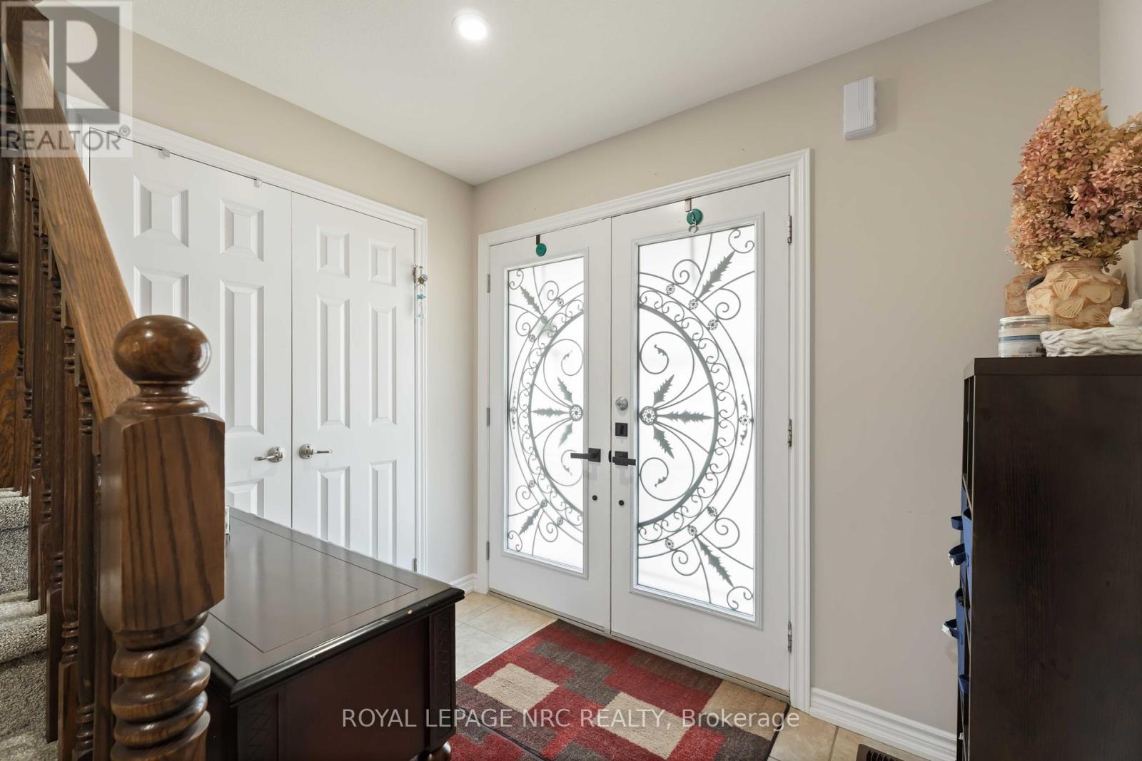 10 - 77 Avery Crescent, St. Catharines, Ontario  L2P 0E5 - Photo 4 - X12376934