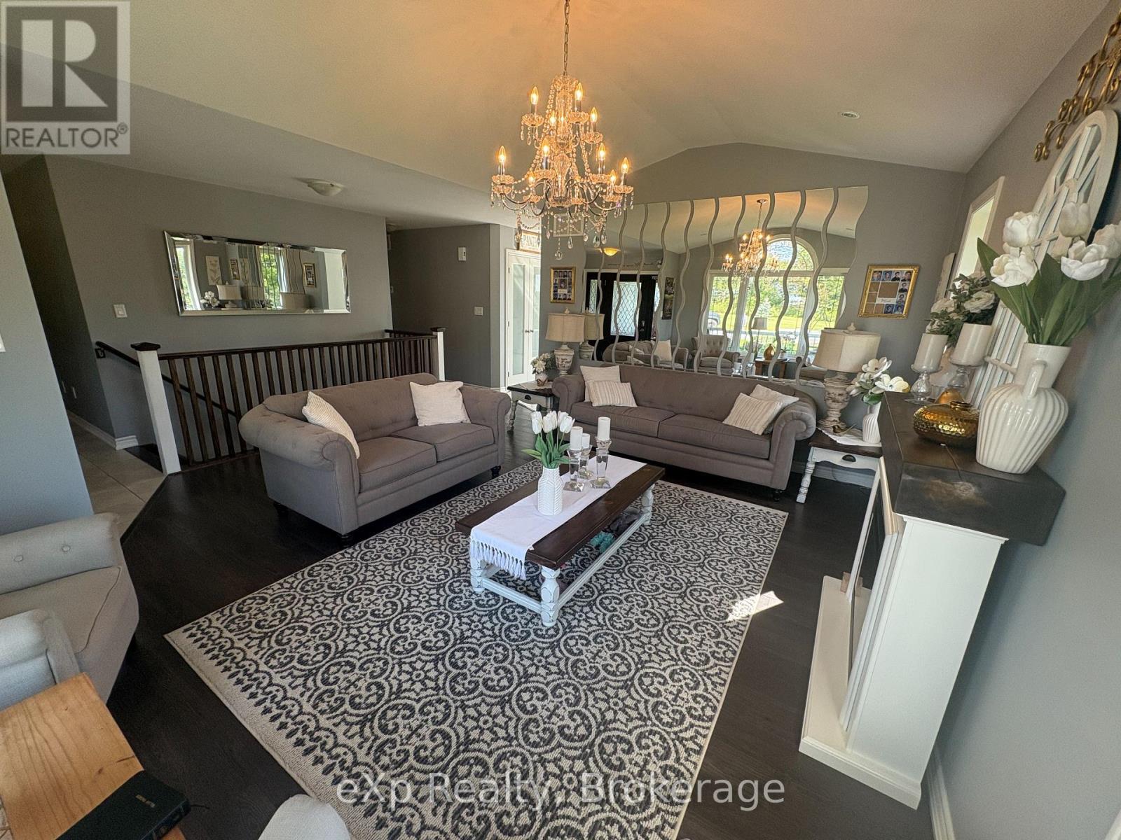 343850 North Line, West Grey, Ontario  N0C 1K0 - Photo 6 - X12376865