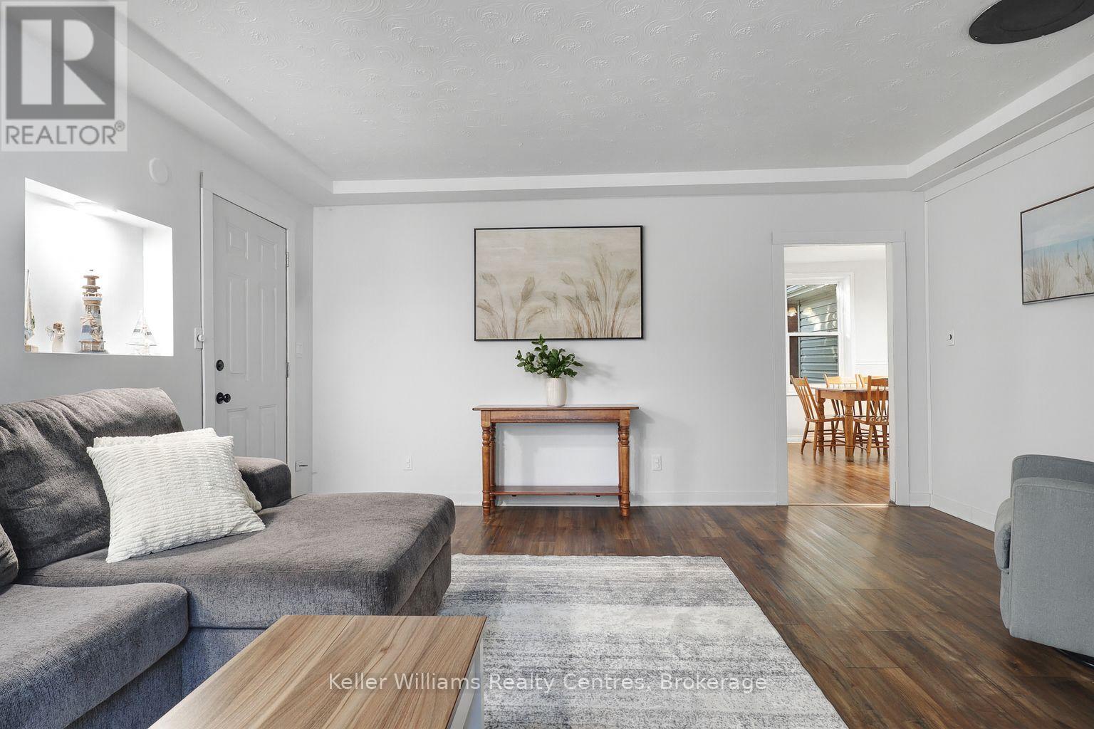 31 Yonge Street S, Arran-Elderslie, Ontario  N0H 2N0 - Photo 13 - X12376875