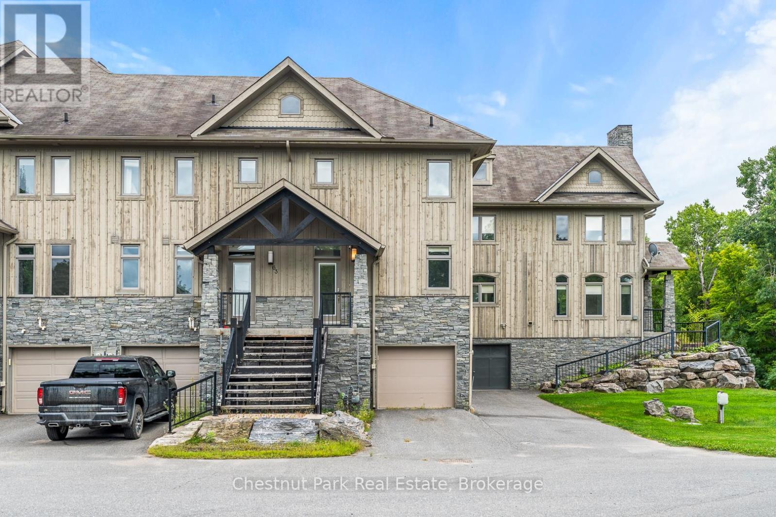65 Rockmount Crescent, Gravenhurst, Ontario  P1P 0A6 - Photo 1 - X12376955