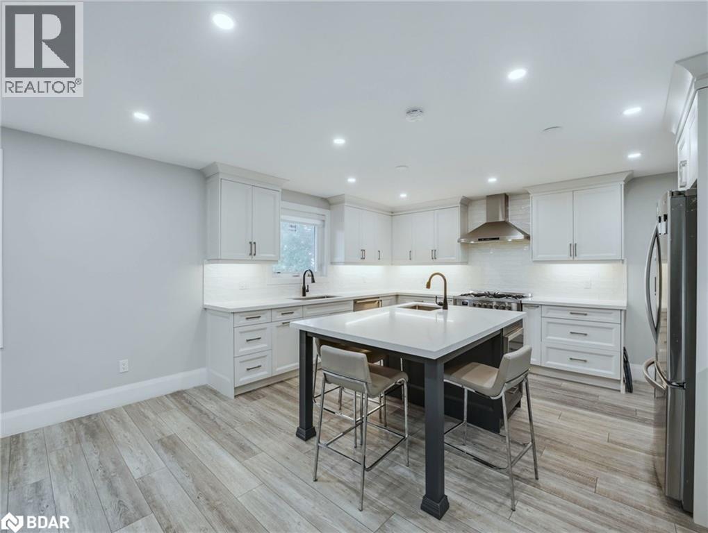 Property at 15 WESTBROOK Place image 2
