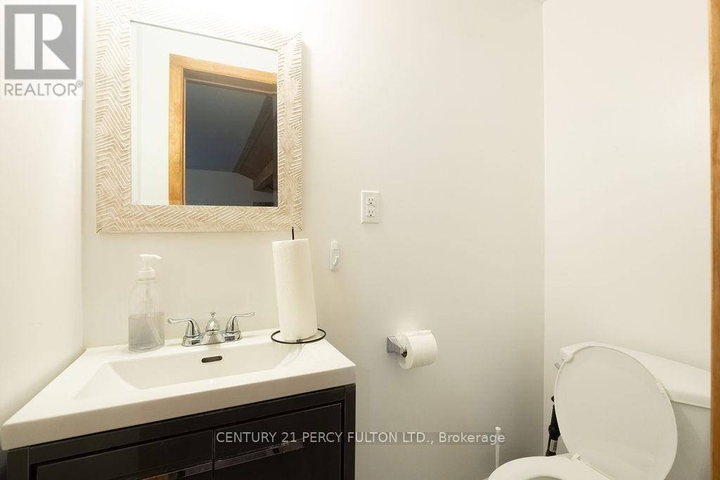 1718 Fairview Drive, Severn, Ontario  L0K 1E0 - Photo 22 - S12375799