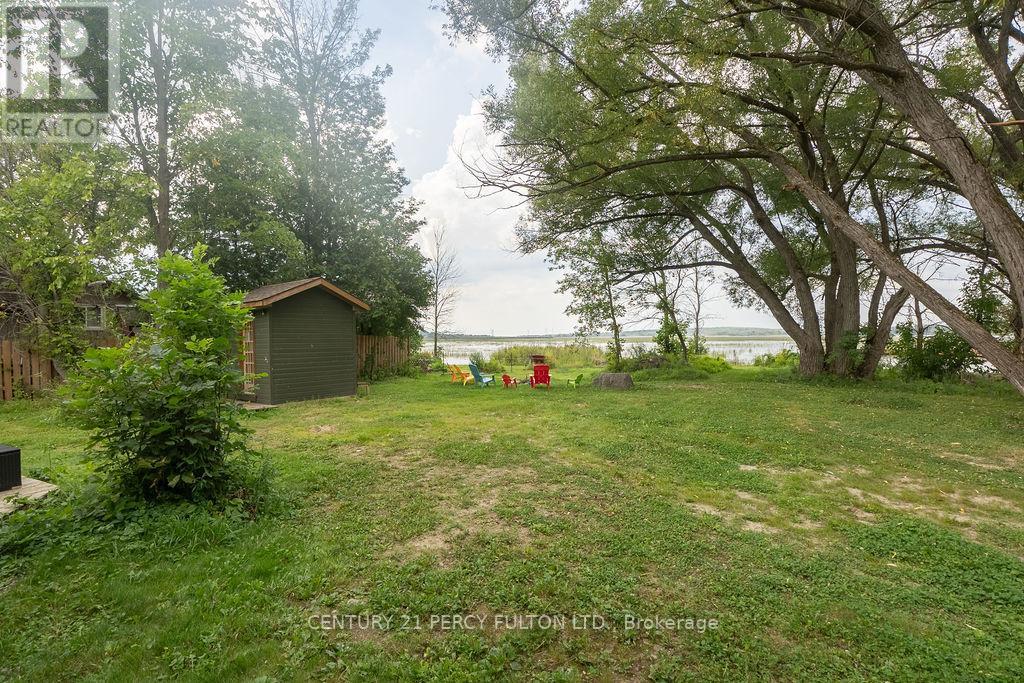 1718 Fairview Drive, Severn, Ontario  L0K 1E0 - Photo 2 - S12375799