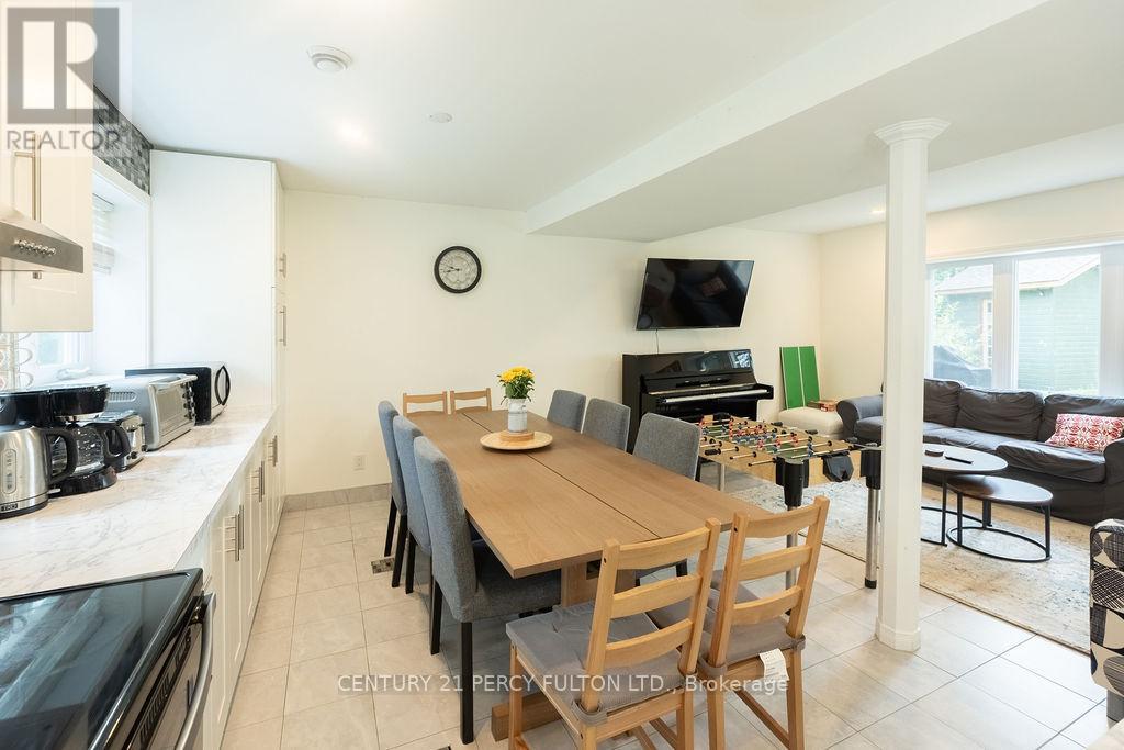 1718 Fairview Drive, Severn, Ontario  L0K 1E0 - Photo 12 - S12375799
