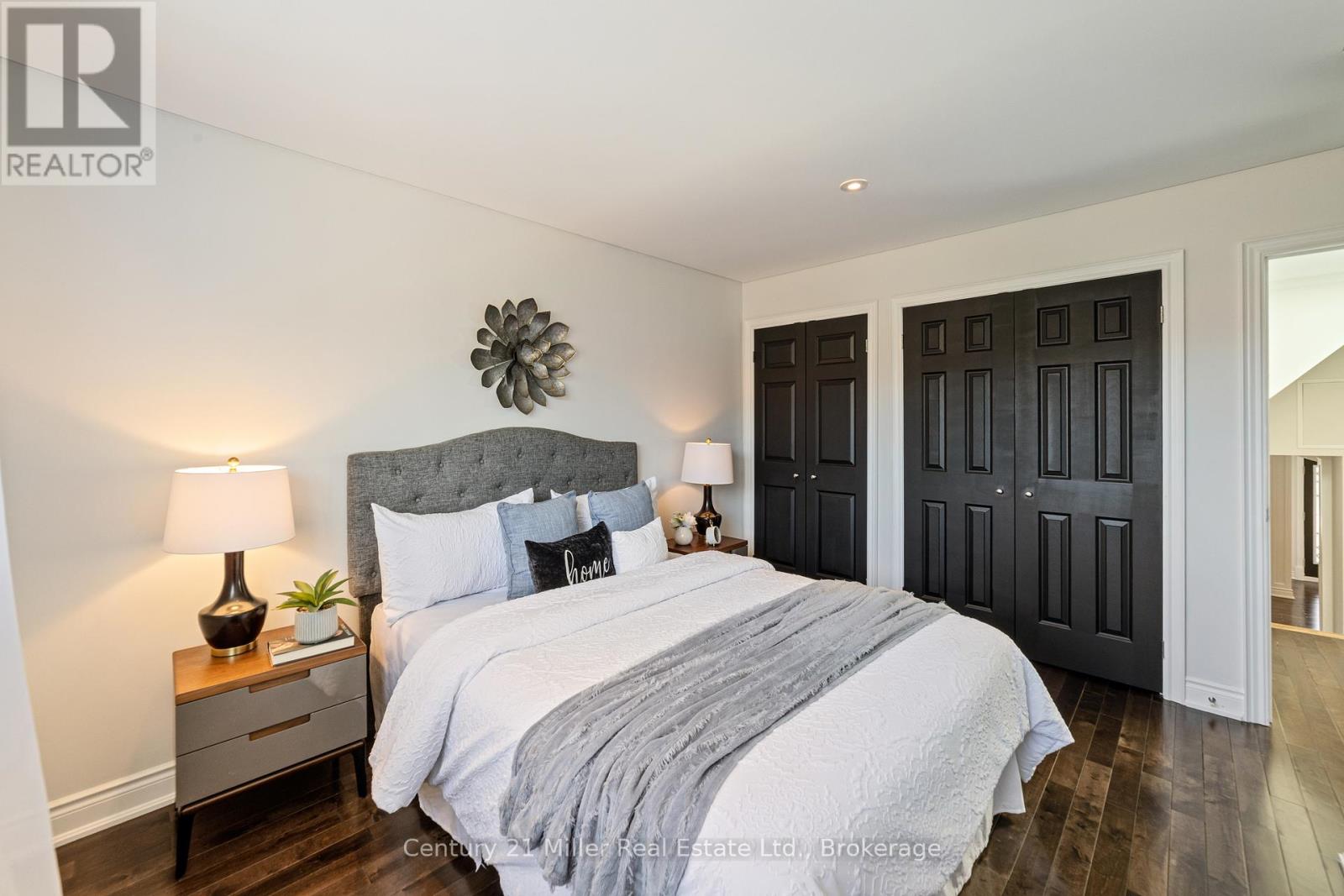 1363 Harmsworth Square, Oakville, Ontario  L6H 3E7 - Photo 20 - W12362599