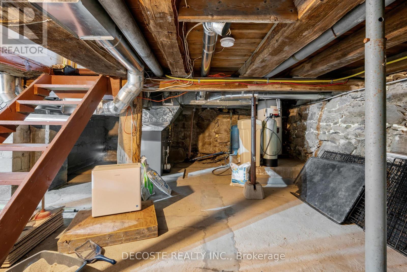 21695 Laggan-Glenelg Road, North Glengarry, Ontario  K0B 1E0 - Photo 36 - X12376963
