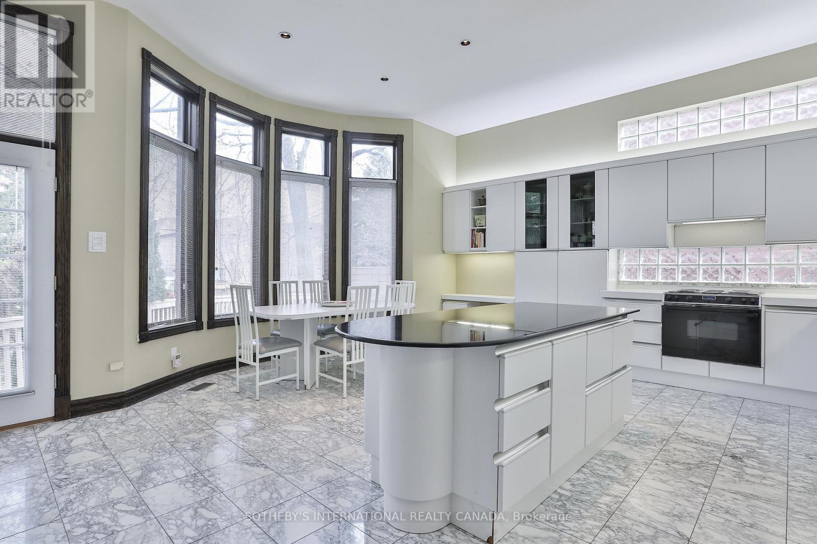 290 Byng Avenue, Toronto, Ontario  M2N 4L3 - Photo 15 - C12376564