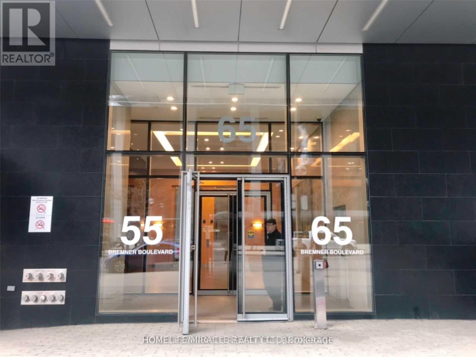4901 - 65 Bremner Boulevard, Toronto, Ontario  M5J 0A7 - Photo 2 - C12376590