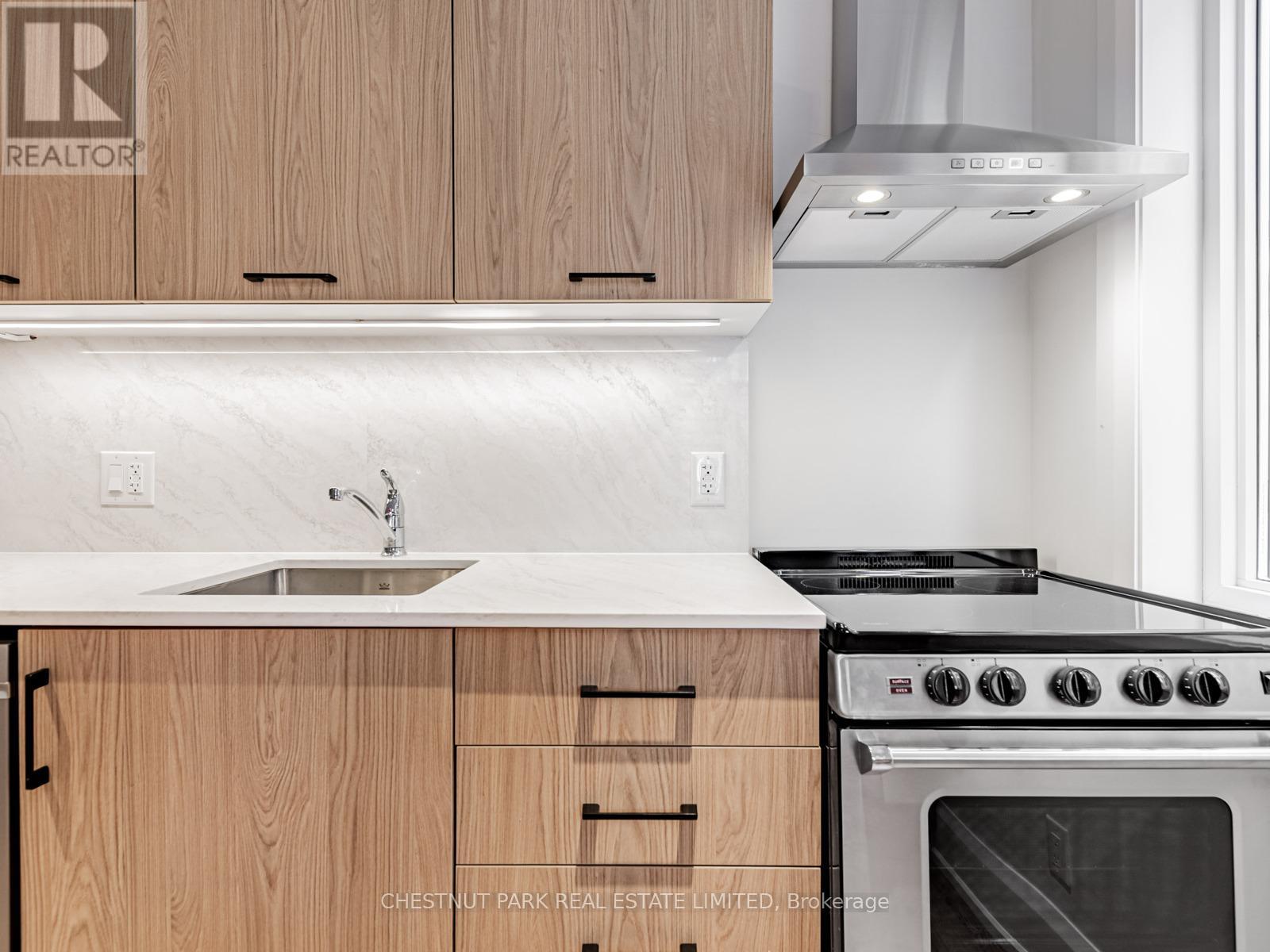 1 - 2528 Yonge Street, Toronto, Ontario  M4P 2H7 - Photo 4 - C12376623