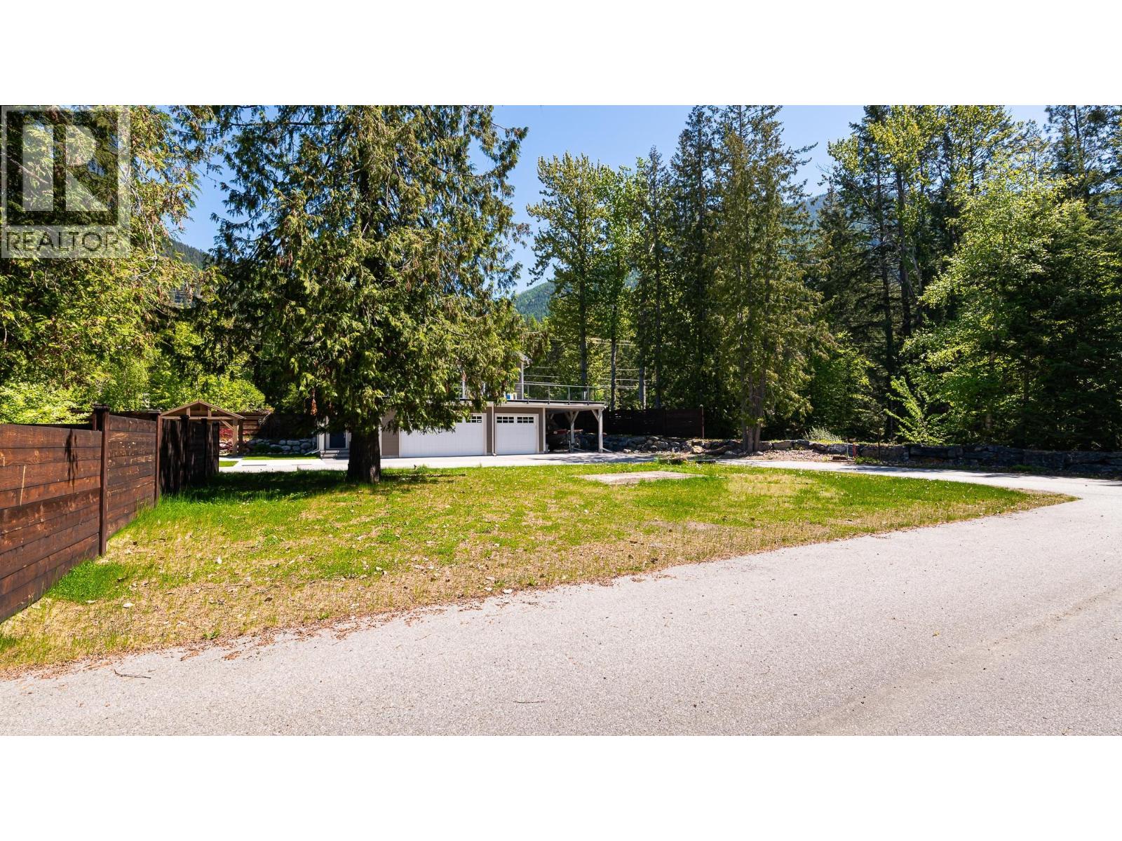 13488 Lakeshore Drive, Boswell, British Columbia  V0B 1A4 - Photo 7 - 10339282