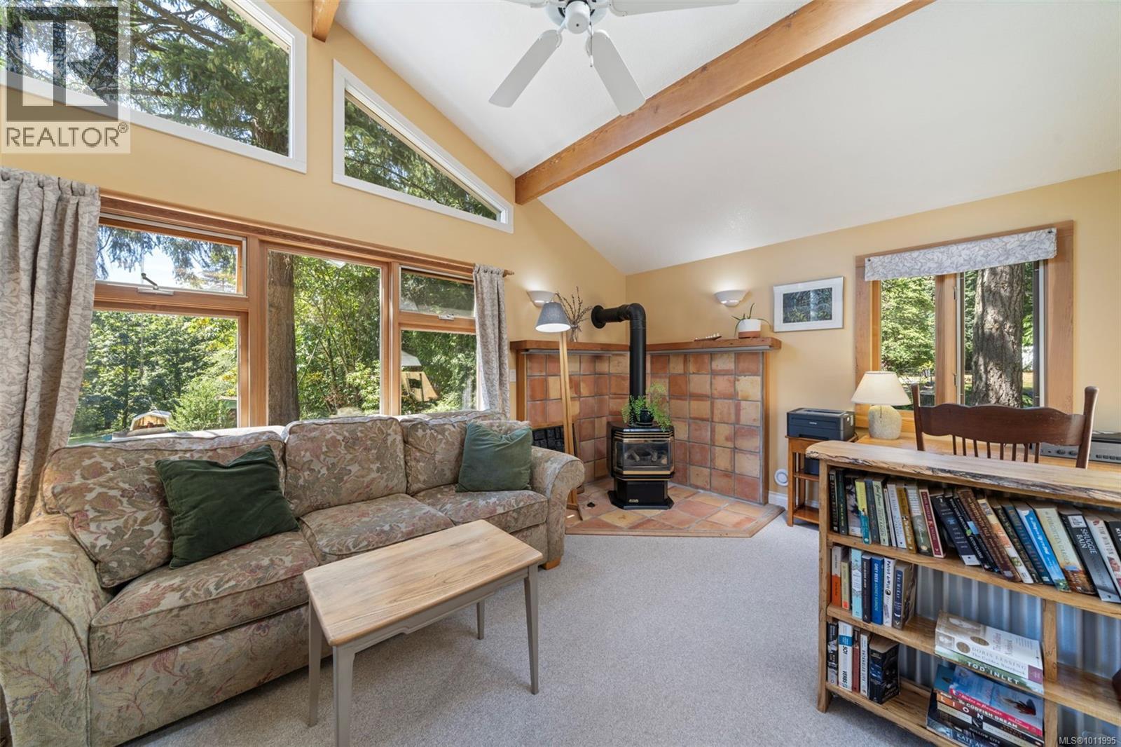 Property at 5932 West Saanich Rd image 4