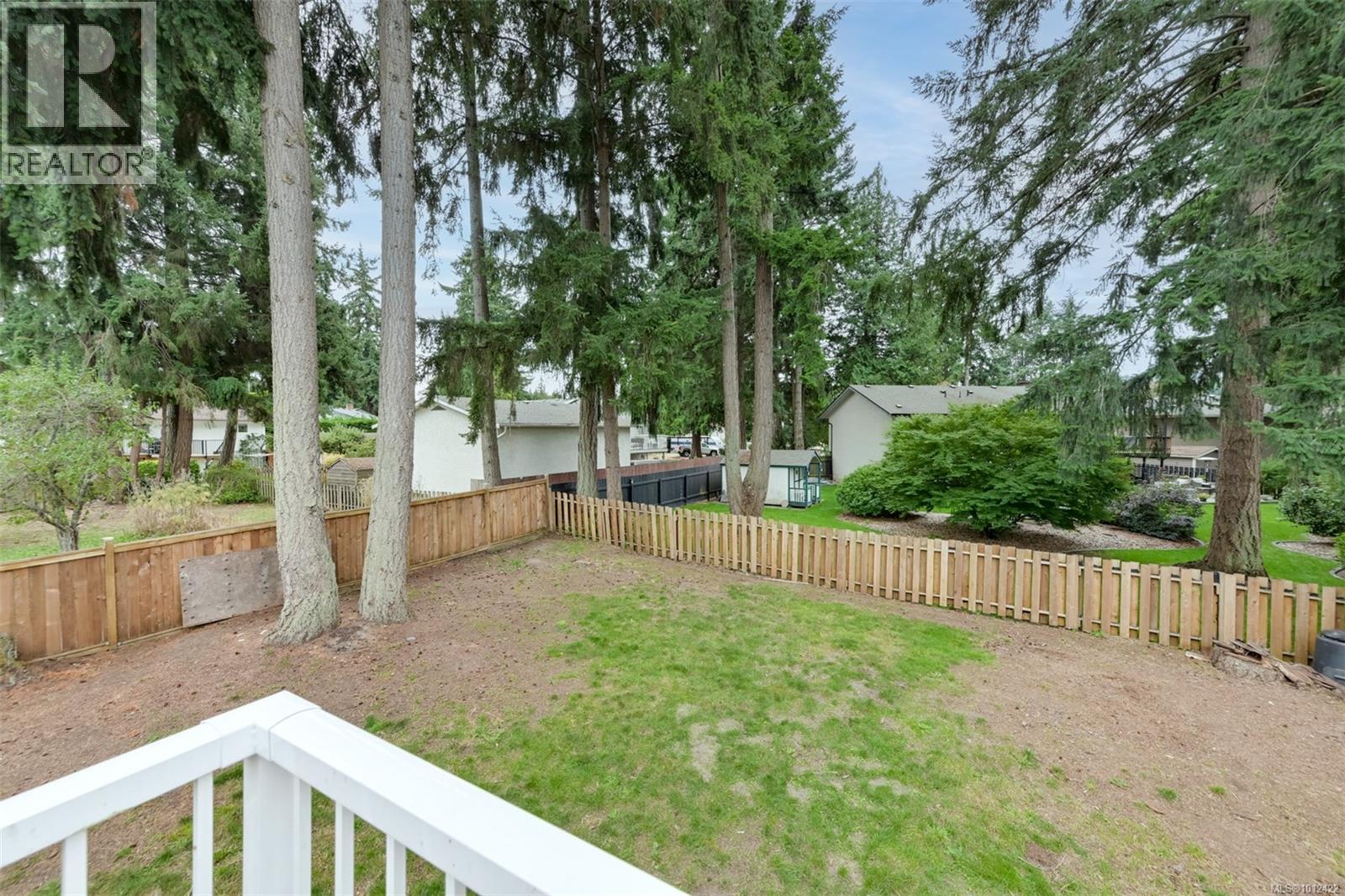 Property at 2874 Pickford Rd image 4
