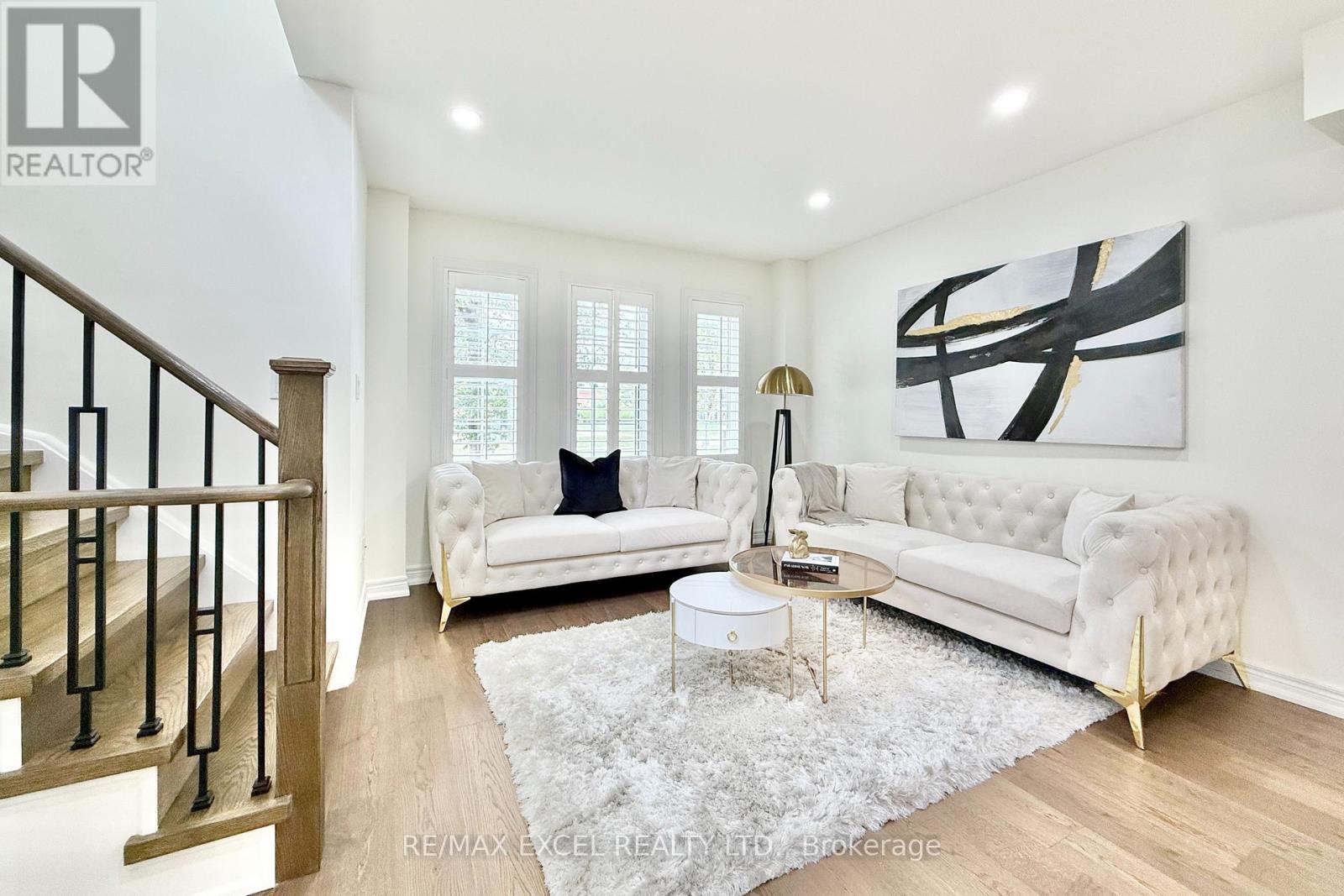 455 White's Hill Avenue, Markham, Ontario  L6B 0J7 - Photo 11 - N12376602