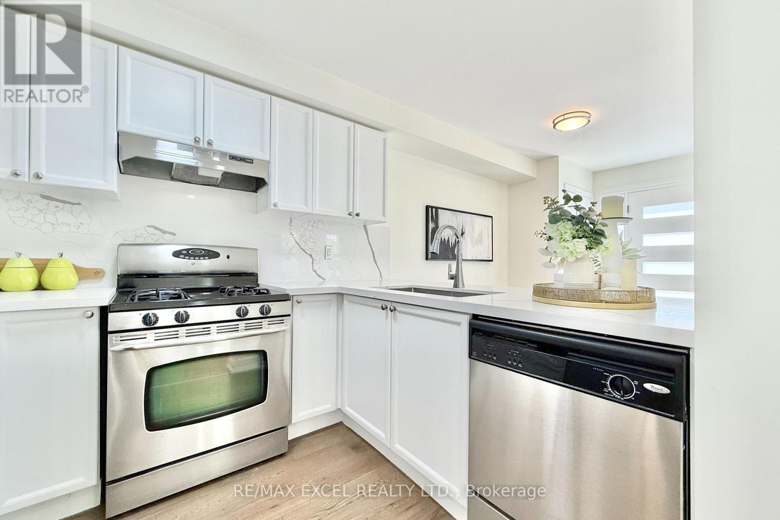 455 White's Hill Avenue, Markham, Ontario  L6B 0J7 - Photo 22 - N12376602