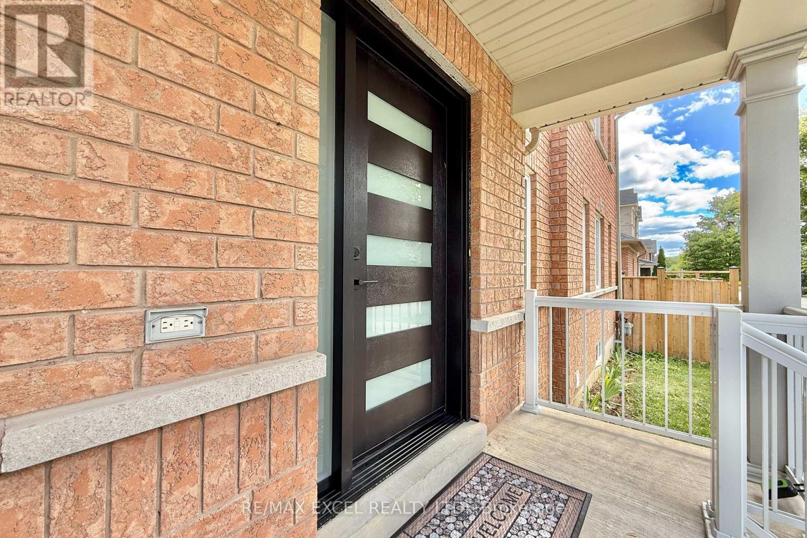 455 White's Hill Avenue, Markham, Ontario  L6B 0J7 - Photo 6 - N12376602