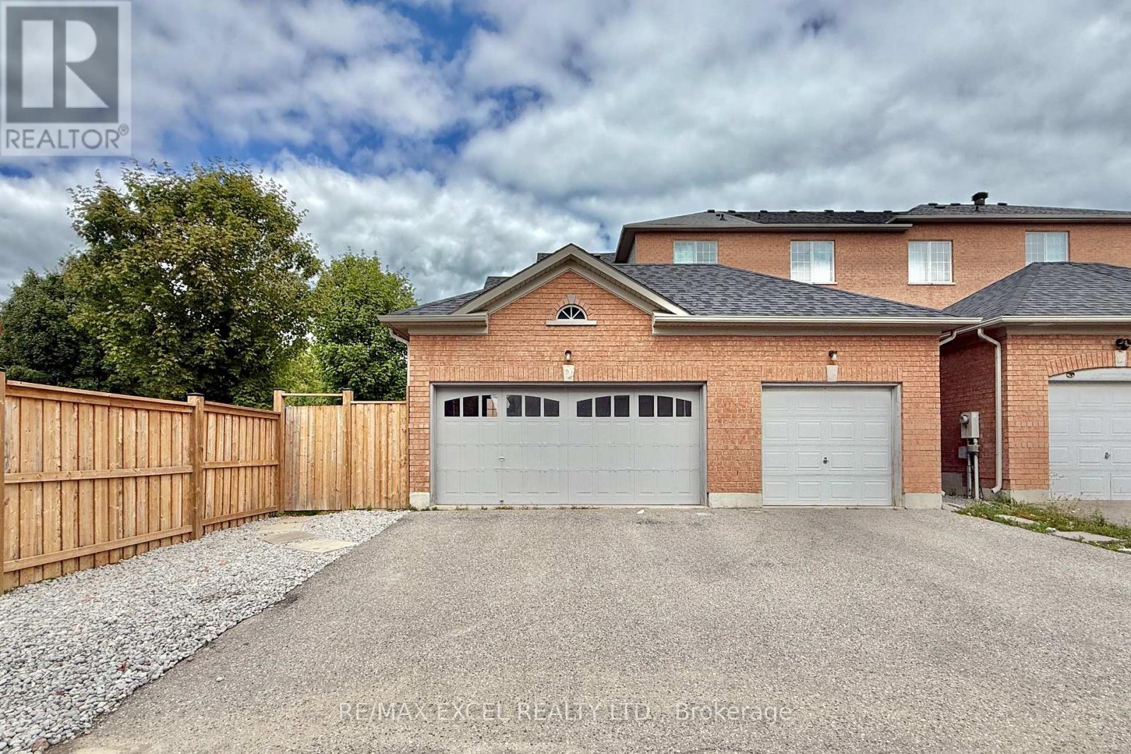 455 White's Hill Avenue, Markham, Ontario  L6B 0J7 - Photo 7 - N12376602