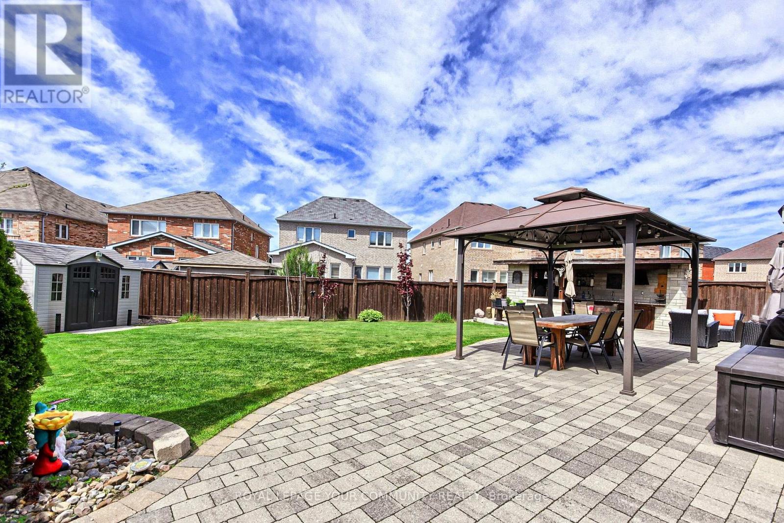63 Cousteau Drive, Bradford West Gwillimbury, Ontario  L3Z 0H8 - Photo 47 - N12376612
