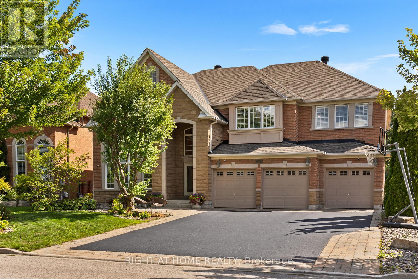 Property at 21 LUPINE CRESCENT image 2