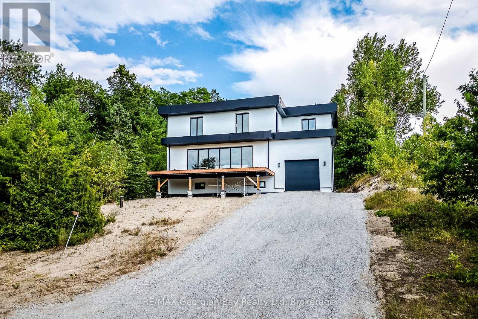 23 Trew Avenue, Tiny, Ontario  L0L 2T0 - Photo 8 - S12365383