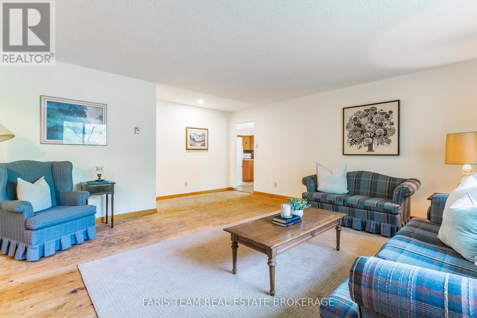 29 Lorrie Crescent, Tiny, Ontario  L0L 2T0 - Photo 16 - S12376628