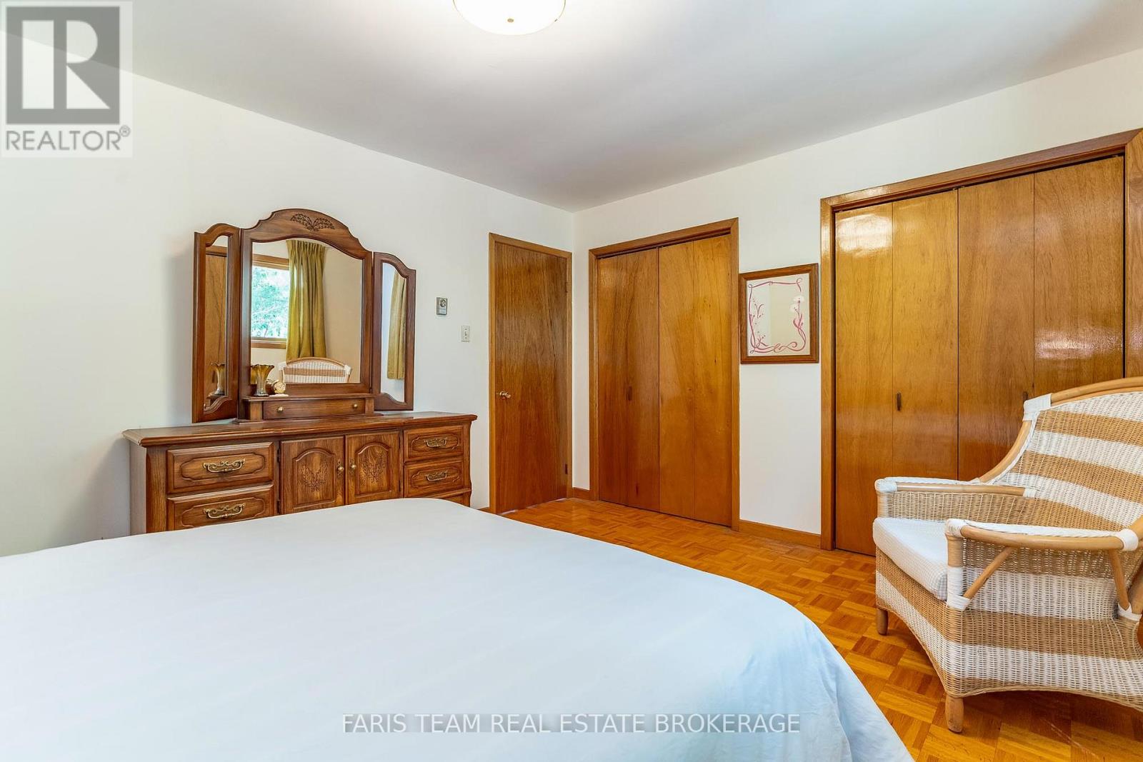 29 Lorrie Crescent, Tiny, Ontario  L0L 2T0 - Photo 18 - S12376628