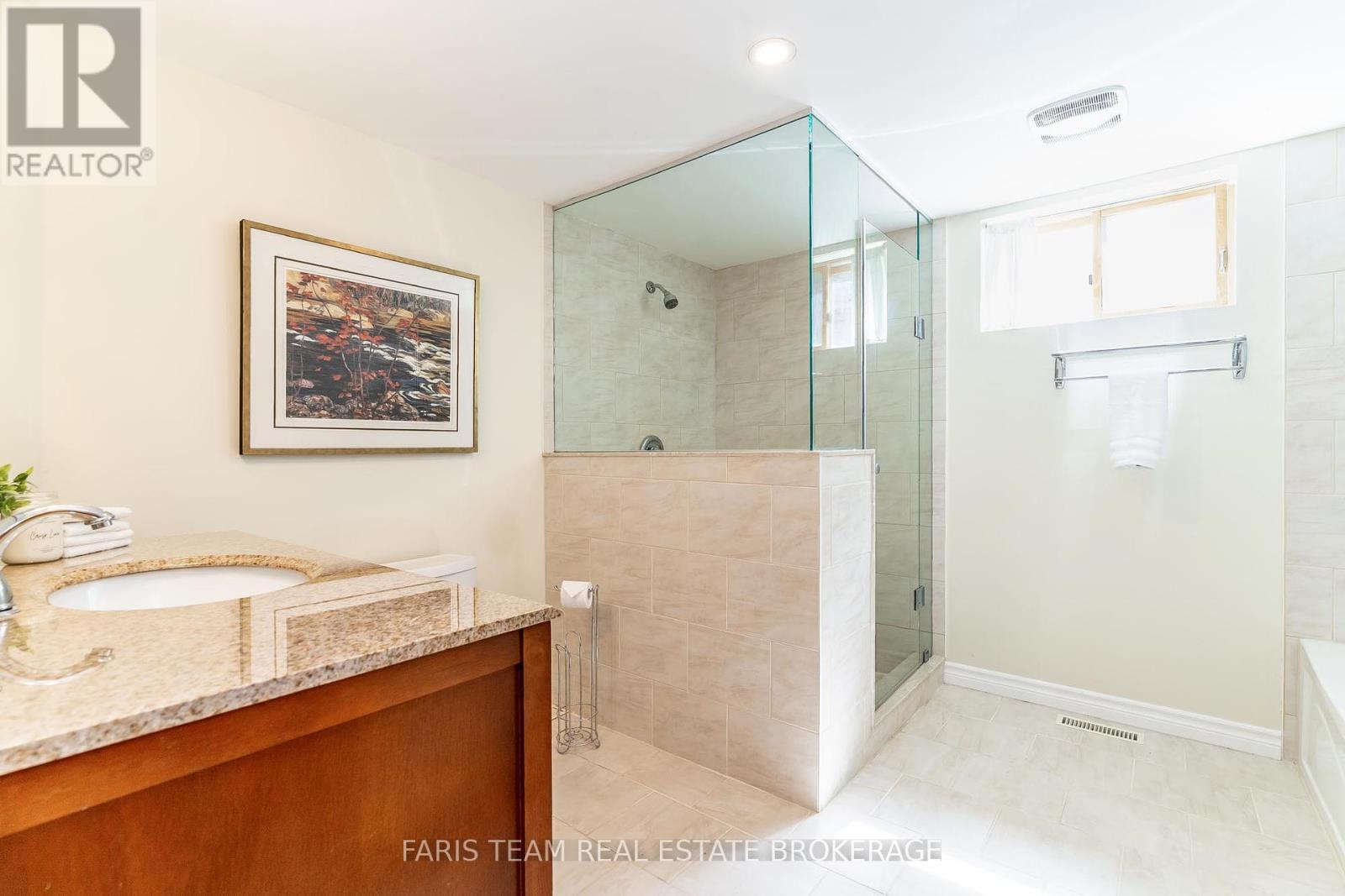 29 Lorrie Crescent, Tiny, Ontario  L0L 2T0 - Photo 33 - S12376628