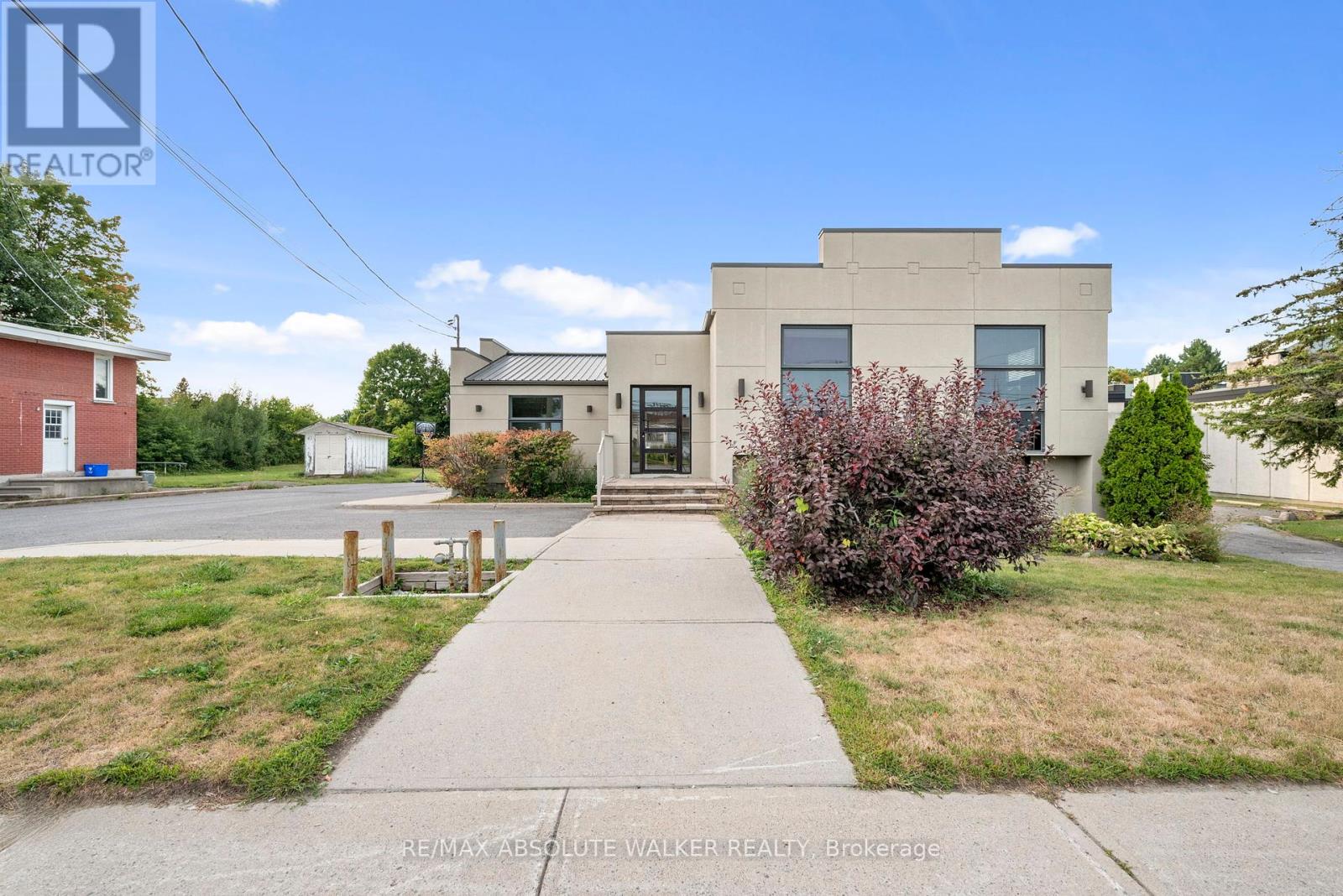 3591 INNES ROAD, Ottawa, Ontario