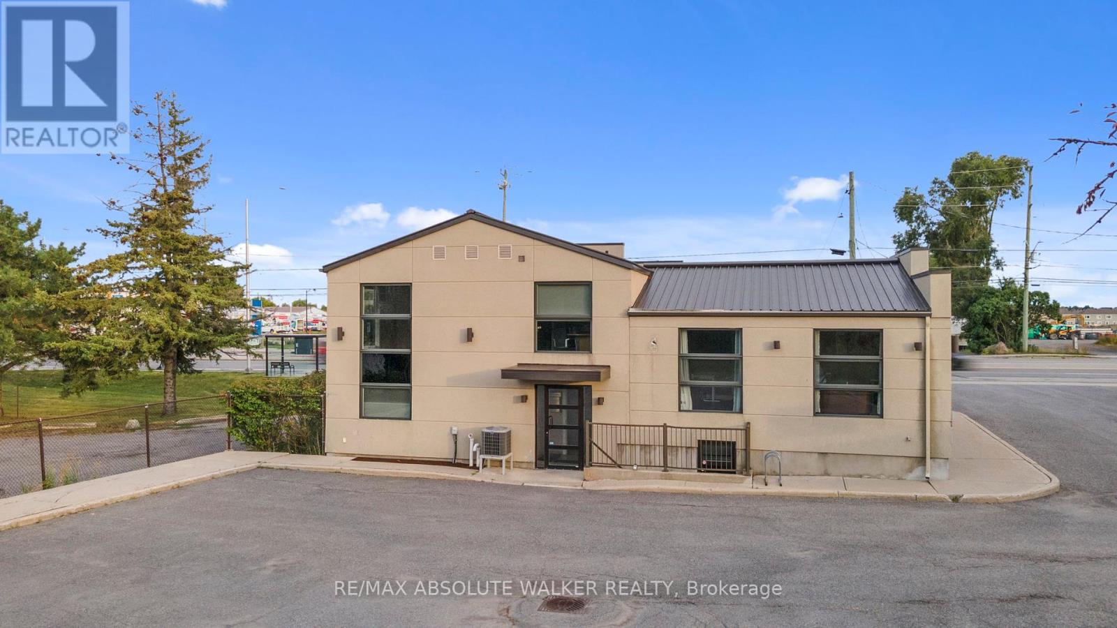 3591 Innes Road, Ottawa, Ontario  K1C 1T1 - Photo 19 - X12095741